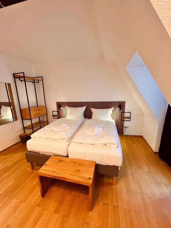 Dreibettzimmer
