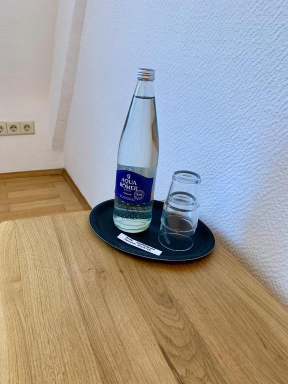 Einzelzimmer (8)
